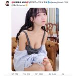 #2i2・天羽希純、隙間が無防備な彼シャツ部屋着姿でファン悩殺