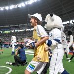 【写真特集】辻希美が始球式でワンバン投球！から揚げユニフォームでベルーナドームに登場＜埼玉西武ライオンズ＞