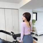 渡辺美優紀、ボディメイクされたセクシーな美尻ラインで釘付けに！