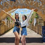 【動画】沖縄美女・上地紗也香、穐山あやが美ボディアピールの夏コーデで登場！コロナサンセットフェス2023をレポート＜CORONA SUNSETS FETIVAL 2023＞