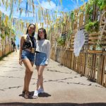 【動画】沖縄美女・上地紗也香、穐山あやが美ボディアピールの夏コーデで登場！コロナサンセットフェス2023をレポート＜CORONA SUNSETS FETIVAL 2023＞