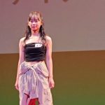【動画】現役女子中学生・さらさん、黒のトップスで肩出しコーデが大人っぽい！２部で準グランプリ受賞で思いを語る！「憧れはViVi モデルのせいらさん」＜SUPER MODEL GRAND PRIX 2023 A/W＞