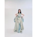 のん、デニムドレスを着こなす姿に「めっちゃいいやん」「とっても素敵でナイス」「すごい衣装」の声