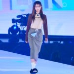 伊藤桃々、メガトン級に可愛い！令和のカリスマギャルが魅せる秋の大人顔にキュン！＜KANSAI COLLECTION 2023 A/W＞