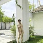 大盛真歩、しま柄ビキニで夏を満喫!美スタイル披露に「スタイル良すぎ!!!」との声