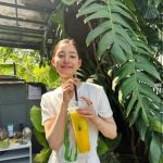 新木優子、DIORのTシャツを身につけた夏らしいショットを公開！「The夏！って感じで元気でます」とファン歓喜の声