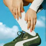 王林、ショートパンツですべすべの美脚を魅せるショットを公開！「え、かわいすぎる〜」とファン歓喜の声