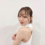 須田亜香里、セクシーな真っ白ドレスで美脚をチラリ「色気半端ないです」「女王様」とファン歓喜