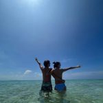 みちょぱ、夫・大倉士門と水着でラブラブショット披露「美男美女夫婦」「スタイルがナイス過ぎる」と反響