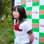 天羽生茜(すーぱーぷーばぁー!!)、黒髪正統派制服姿のギャップに誰もが心奪われること間違いなし!＜真夏の制服撮影イベント『学園天国』in 駒沢球場＞