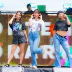 元AKB48 Team8・山本瑠香＆服部有菜、ダンサー・鶴貝果歩、夏ファッションで大阪のビーチを魅了！