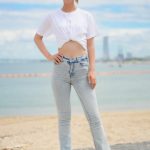 家平有希＆瑠璃奈、新井美穂がヘソ出し、美脚アピールのミニ丈コーデで大阪のビーチを魅了！ ＜MUSIC CIRCUS'23＞