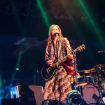 男闘呼組、武道館ラストライヴにファン大熱狂！