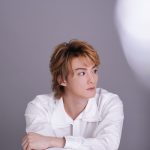 寺西優真、巨匠・山岸伸、さいとうあやことコラボ！ワーナーミュージック・ジャパン移籍第一弾シングルの撮影でスリーショットを公開