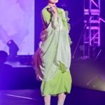 TEAM SHACHI・秋本帆華、レアな緑コーデで爽やかにイメチェン！＜IDOL RUNWAY COLLECTION supported by TGC＞