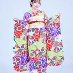 人気レースクイーン小田カノンが #振袖gram のカタログに登場