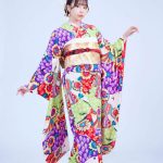 人気レースクイーン小田カノンが #振袖gram のカタログに登場