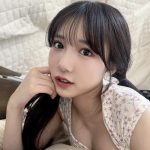 横野すみれ、胸チラセクシーな超至近距離ショットでドギマギ