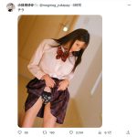 小日向ゆか、セクシーな下着をのぞかせた制服パンチラで誘惑