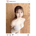 桃月なしこ、透明美バストで魅了するグラビアオフショットで釘付け！