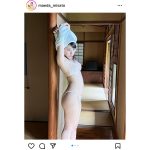 前田美里、脱ぎかけ下着ショットで脇見せセクシー！