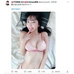 #2i2・天羽希純「朝ごはんはきすみでいい？」、下着姿で寝そべり誘惑