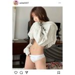 美人イラストレーター・竹内星菜、パンツの日にセクシーな白パン大胆見せつけ！