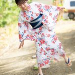 日向坂46・齊藤京子、ショーパン衣装や浴衣姿でこの夏、飛ぶ