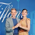 アンミカ、セクシードレスで魅了するフローレンス・ピューとの3SHOT公開