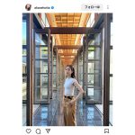 堀田茜、柱廊を背景に芸術的な一枚を魅せる！！スタイルの良さ際立つSHOTにファン「絵になるね〜」との声