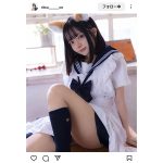 「見えてる？見えてない？」コスプレしまくるりつ、パンチラが気になりすぎる制服ショットでファンを悩殺！！