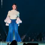 トラウンデン直美、チラッと肩見せ！小5ぶりのボブヘアが似合いすぎる！＜マイナビ TGC 2023 A/W＞