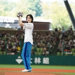 【写真特集】女優・松本若菜、85点の美しすぎる華麗なピッチングフォームを披露!