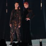 土屋アンナ、イケメン息子の澄海とランウェイに降臨！＜マイナビ TGC 2023 A/W＞