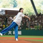 【写真特集】女優・松本若菜、85点の美しすぎる華麗なピッチングフォームを披露!