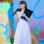 【動画】元ジャムズ・坂東遥が清楚な白ワンピで登場！可愛らしいMCで盛り上げる！＜近代麻雀水着祭2023＞