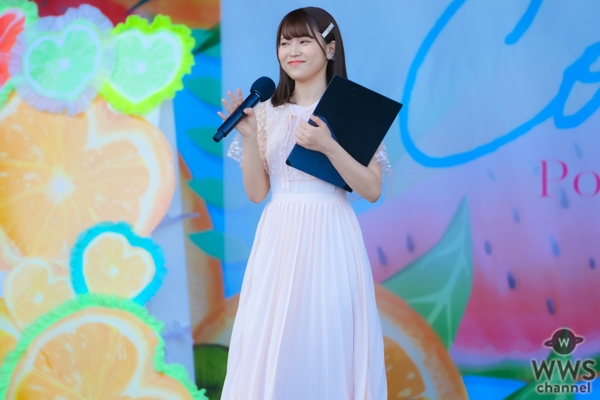 【動画】元ジャムズ・坂東遥が清楚な白ワンピで登場!可愛らしいMCで盛り上げる!<近代麻雀水着祭2023>