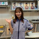 「いらっしゃいませ!写真集あたためますか!?」石川恋、一日コンビニ店長!世界初?コンビニを写真集でジャック!!石川店長自ら、写真集を販売!!