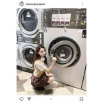 ダレノガレ明美、制服姿で人生初のコインランドリーをファンに報告「楽しかったなぁ〜」
