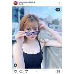 「色白谷間がチラリ！」生田衣梨奈がGUCCIサングラスで披露する「イイ女感」溢れるショットが話題！