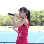 ホッケー日本代表国際強化マッチ始球式につばきファクトリー・河西結心がさくらジャパンのユニフォーム姿で華麗なドリブルを披露！河西「登場する前からドキドキしていた」キャプテン永井「アジア大会で優勝するために一緒に戦ってほしい」