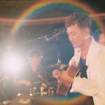 ポルノグラフィティ、嚴島神社スペシャルライブで広島サミット応援ソング「アビが鳴く」など披露！！