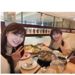 安めぐみ、『雰囲気が似てる』山口もえと美女2人で火鍋2ショットを公開！