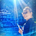 アンミカ、神秘的な光浴びるアンミカ姉妹のプラベショット公開！