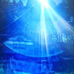 アンミカ、神秘的な光浴びるアンミカ姉妹のプラベショット公開！