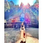 アンミカ、神秘的な光浴びるアンミカ姉妹のプラベショット公開！