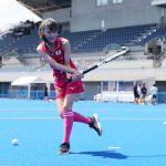 ホッケー日本代表国際強化マッチ始球式につばきファクトリー・河西結心がさくらジャパンのユニフォーム姿で華麗なドリブルを披露！河西「登場する前からドキドキしていた」キャプテン永井「アジア大会で優勝するために一緒に戦ってほしい」