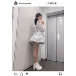 「アングルが危険過ぎる！」パンチラ一歩手前！？立花ことり、「これぞ王道アイドル！」な真っ白フリフリ衣装でファンを魅了！