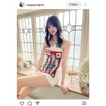 羽瀬萌、組んだ脚がセクシー！身体にピッタリ密着コスチューム姿がキレイすぎると話題に！