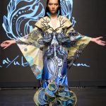 アヴちゃん（女王蜂）パリファッションウィークに出演！